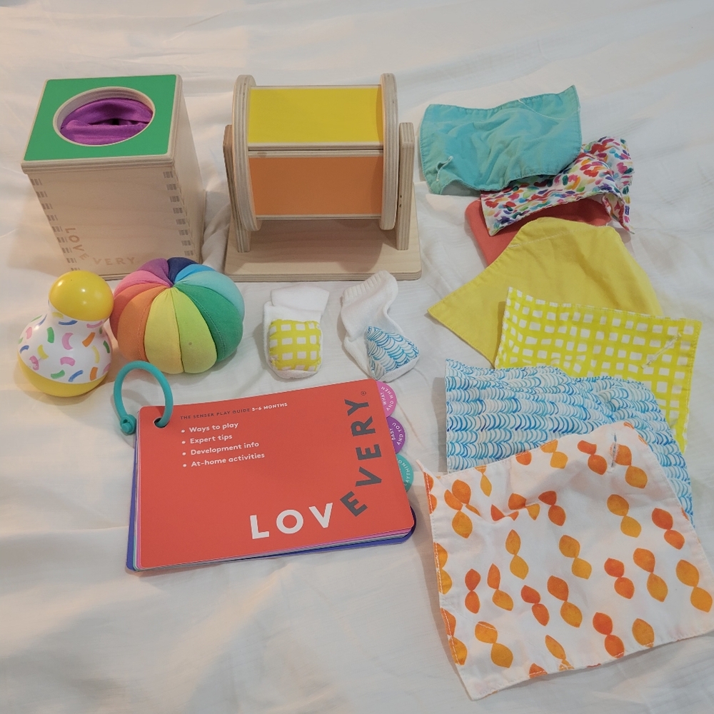 Lovevery The Senser Play Kit for Baby 5-6 Months - Picture 2 of 10